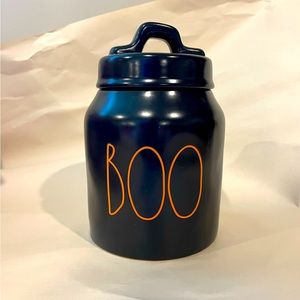 RESERVED FOR @SWEETHOMEDECOR 🧡 HTF Brand new Rae Dunn BOO Halloween